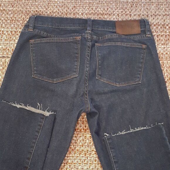 LR Raw Hem Petite Women's Modern Skinny Jean's Size 2P - Picture 1 of 7